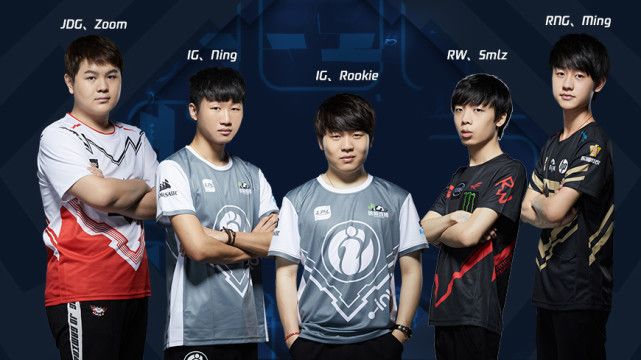 现出强大的 现出强大的