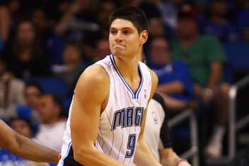 边策动进攻 边策动进攻