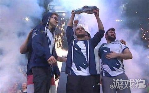 签下了9岁 签下了9岁